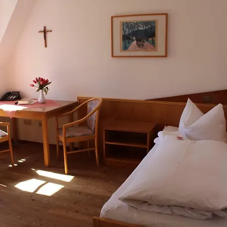 Kloster - Gaestehaus Der Salesianer Don Bosco
